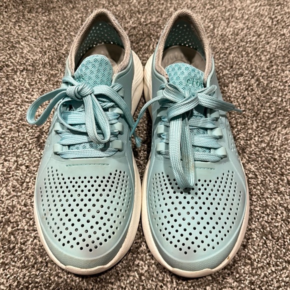 Crocs LiteRide tennis shoes light blue - Picture 1 of 5
